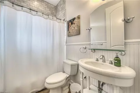 71 Madison Dr, Naples, FL 34110 photo 16