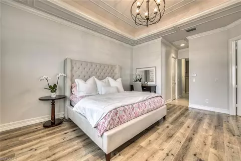 71 Madison Dr, Naples, FL 34110 photo 11