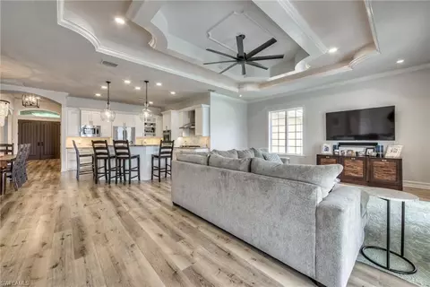 71 Madison Dr, Naples, FL 34110 photo 7