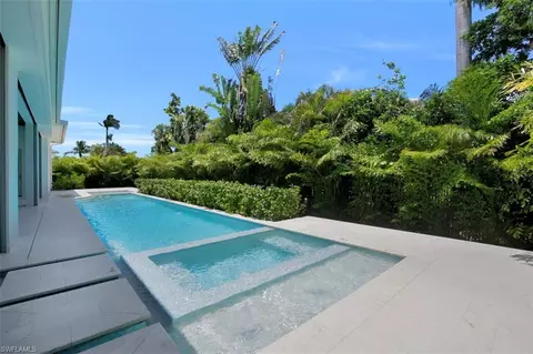 393 Springline Dr, Naples, FL 34102 photo 6