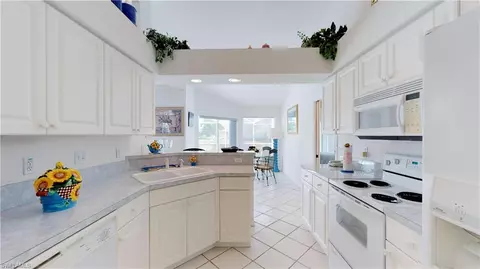 4914 Berkeley Dr, Naples, FL 34112 photo 17