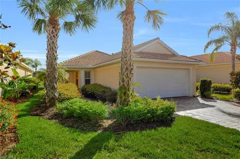 8733 Querce Ct, Naples, FL 34114 photo 2