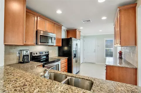 8733 Querce Ct, Naples, FL 34114 photo 8