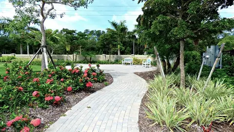 16395 Barclay Ct, Naples, FL 34110 photo 8
