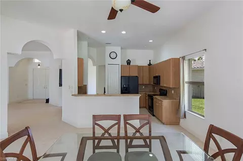 20316 Foxworth Cir, Estero, FL 33928 photo 4