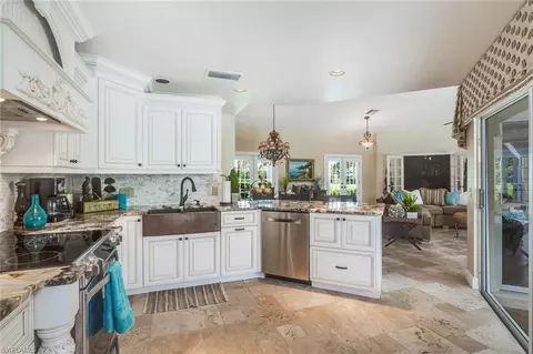 5265 Berkeley Dr, Naples, FL 34112 photo 7