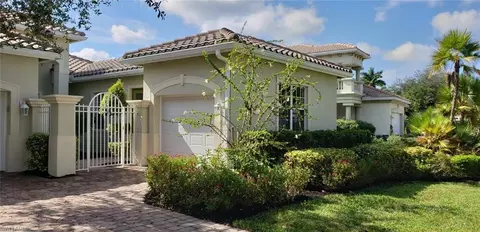 2015 Par Dr, Naples, FL 34120 photo 1