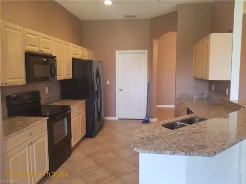 8331 Valiant Dr, Naples, FL 34104 photo 8