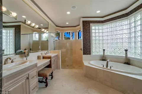 2725 Crayton Rd, Naples, FL 34103 photo 24