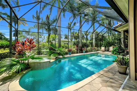 2725 Crayton Rd, Naples, FL 34103 photo 3