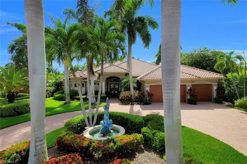 2725 Crayton Rd, Naples, FL 34103 photo 6