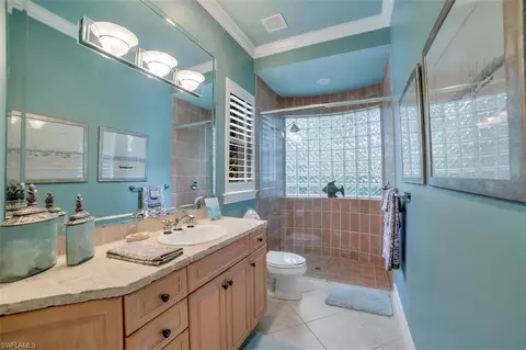 2725 Crayton Rd, Naples, FL 34103 photo 10