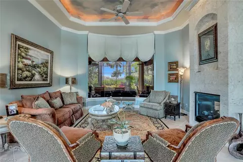 2725 Crayton Rd, Naples, FL 34103 photo 9