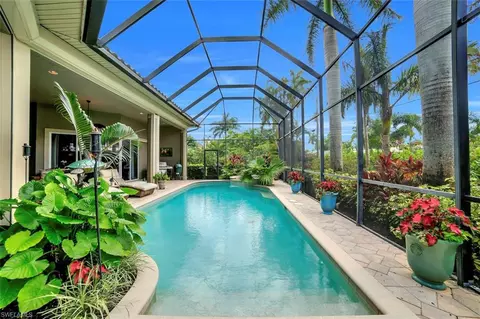 2725 Crayton Rd, Naples, FL 34103 photo 1