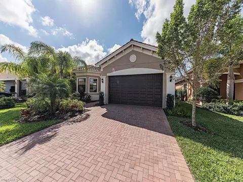 3187 Pacific Dr, Naples, FL 34119 photo 15