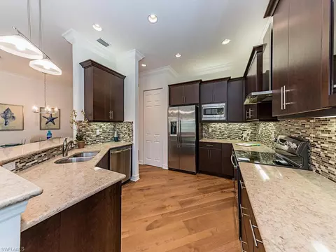 3187 Pacific Dr, Naples, FL 34119 photo 4