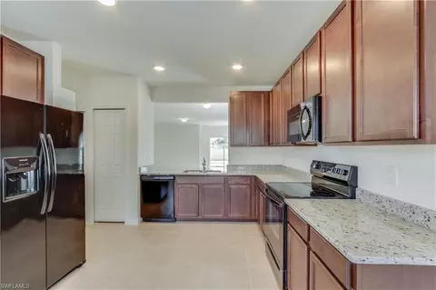 646 Wickham St, Naples, FL 34104 photo 7