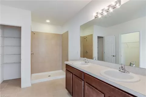 646 Wickham St, Naples, FL 34104 photo 9