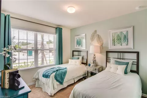 682 Hadley Pl E, Naples, FL 34104 photo 6