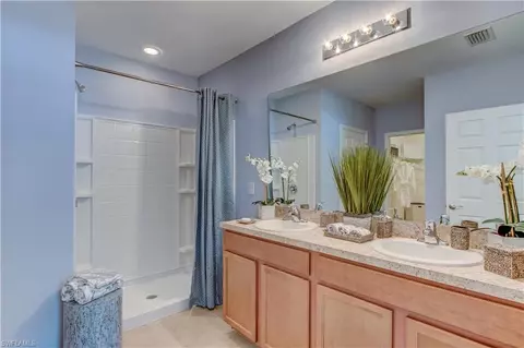 638 Wickham St, Naples, FL 34104 photo 7