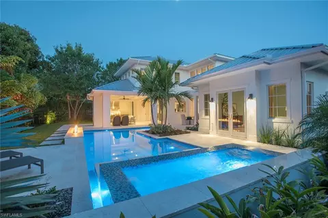 577 Starboard Dr, Naples, FL 34103 photo 3