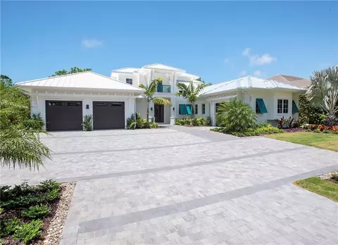 577 Starboard Dr, Naples, FL 34103 photo 1