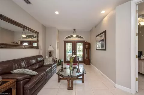 263 Willoughby Ext Dr, Naples, FL 34110 photo 4