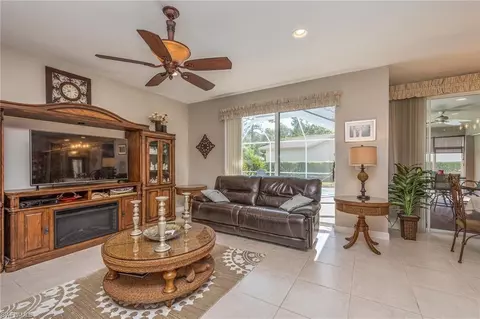 263 Willoughby Ext Dr, Naples, FL 34110 photo 11