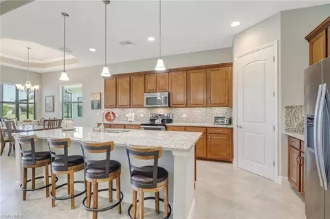 1645 Serrano Cir, Naples, FL 34105 photo 4