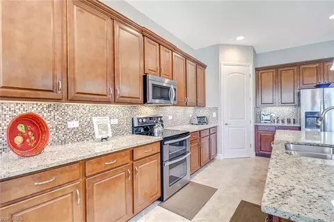 1645 Serrano Cir, Naples, FL 34105 photo 5