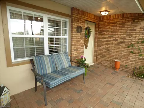 73 Wickliffe Dr, Naples, FL 34110 photo 3