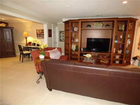 73 Wickliffe Dr, Naples, FL 34110 photo 5