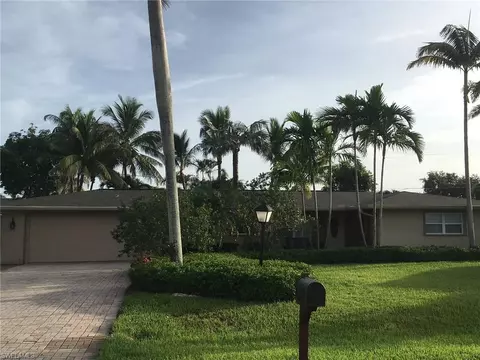 73 Wickliffe Dr, Naples, FL 34110 photo 1