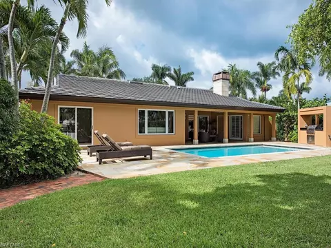 2030 Snook Dr, Naples, FL 34102 photo 3