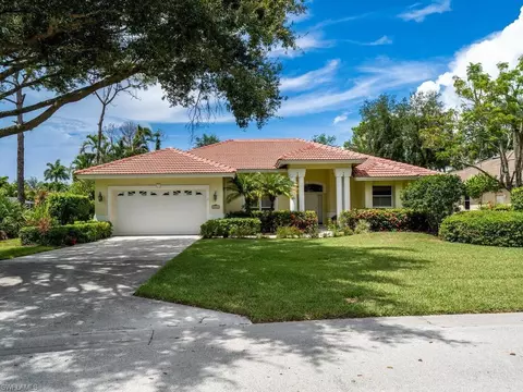 2003 Deerfield Cir, Naples, FL 34109 photo 2