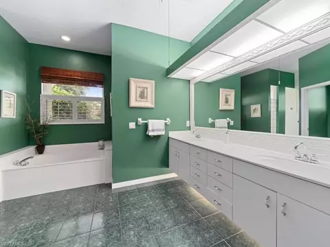 2003 Deerfield Cir, Naples, FL 34109 photo 10