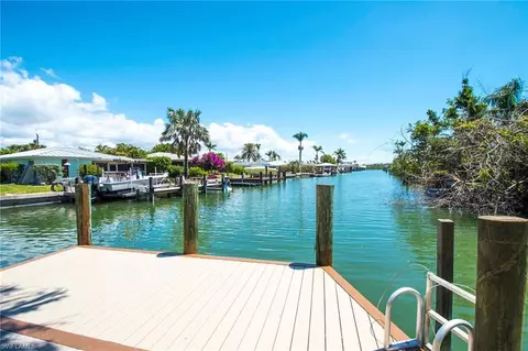 111 Capri Blvd, Naples, FL 34113 photo 14