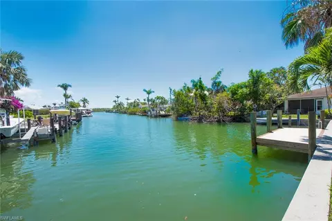 111 Capri Blvd, Naples, FL 34113 photo 2