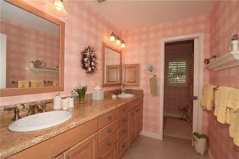 807 Rue Deville, Naples, FL 34108 photo 8