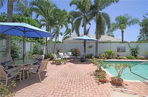 807 Rue Deville, Naples, FL 34108 photo 27