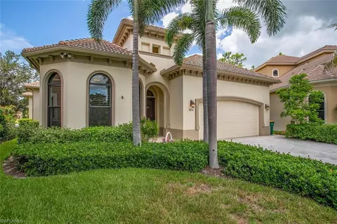 2836 Coco Lakes Dr, Naples, FL 34105 photo 3