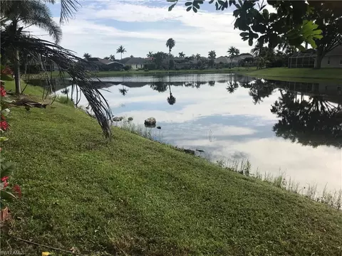 3711 Kent Dr, Naples, FL 34112 photo 2