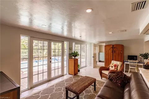 9809 Whitehall St, Naples, FL 34109 photo 8