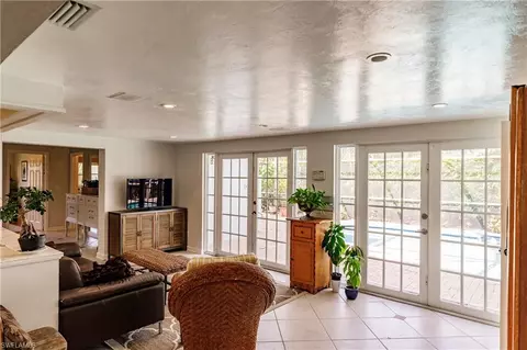 9809 Whitehall St, Naples, FL 34109 photo 9