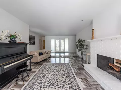 10254 Winterview Dr, Naples, FL 34109 photo 4