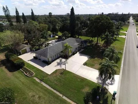 10254 Winterview Dr, Naples, FL 34109 photo 20