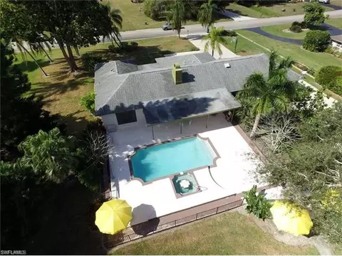 10254 Winterview Dr, Naples, FL 34109 photo 15