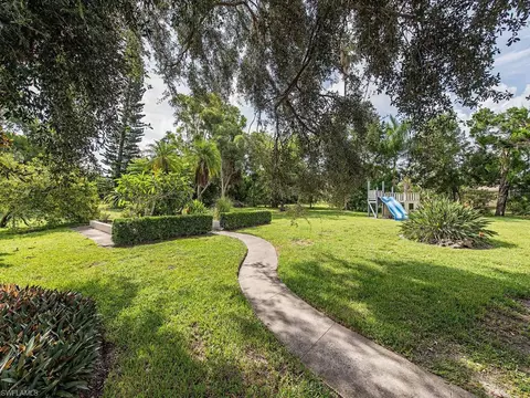 10254 Winterview Dr, Naples, FL 34109 photo 14