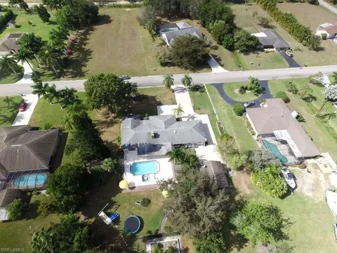 10254 Winterview Dr, Naples, FL 34109 photo 17