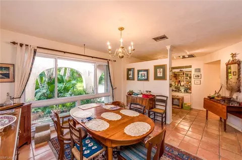 77 Center St, Naples, FL 34108 photo 5